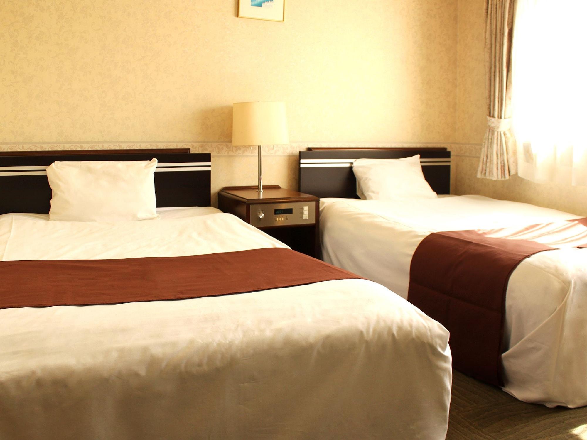 Hotel Livemax Budget Саґаміхара Екстер'єр фото