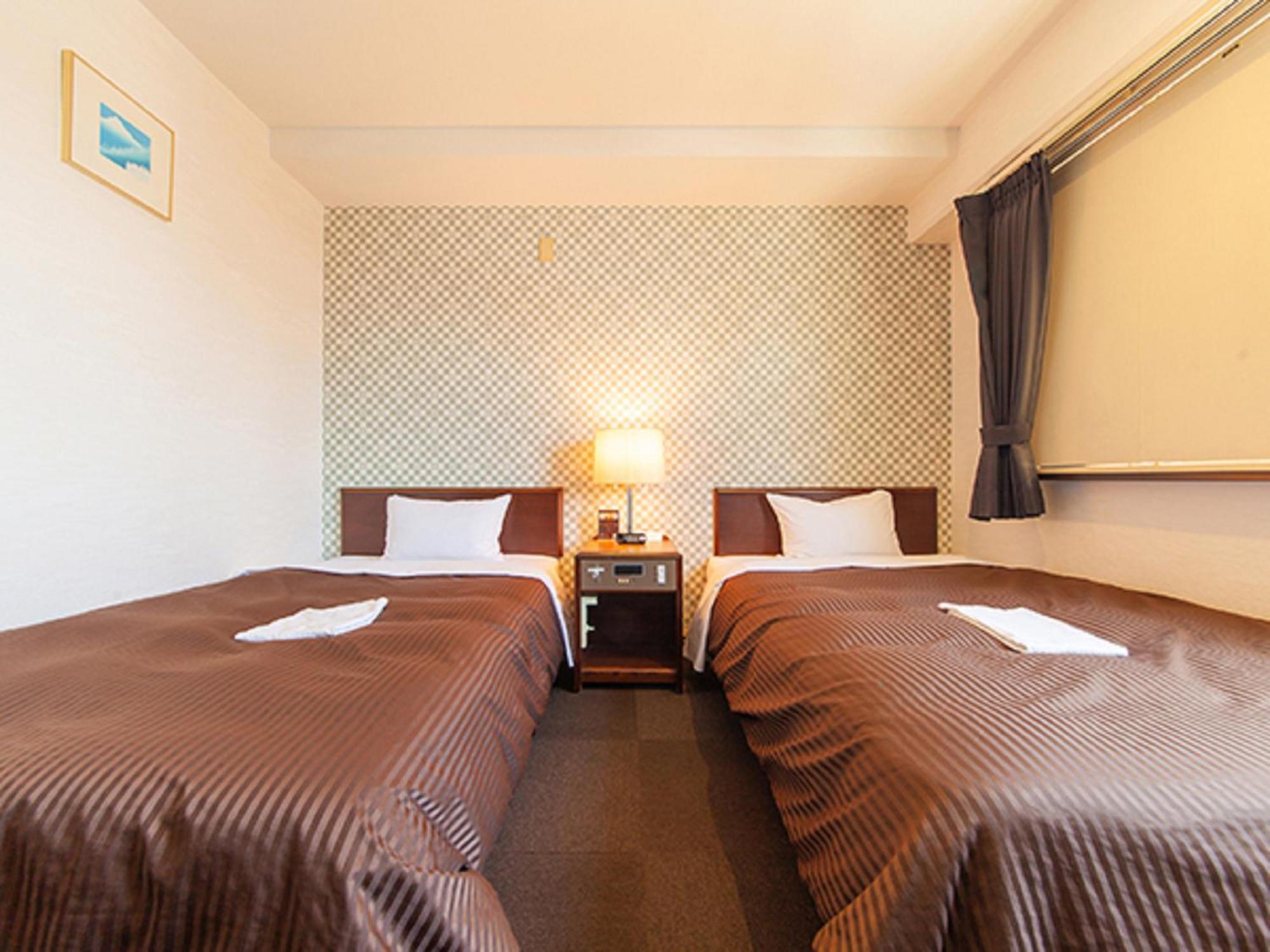 Hotel Livemax Budget Саґаміхара Екстер'єр фото